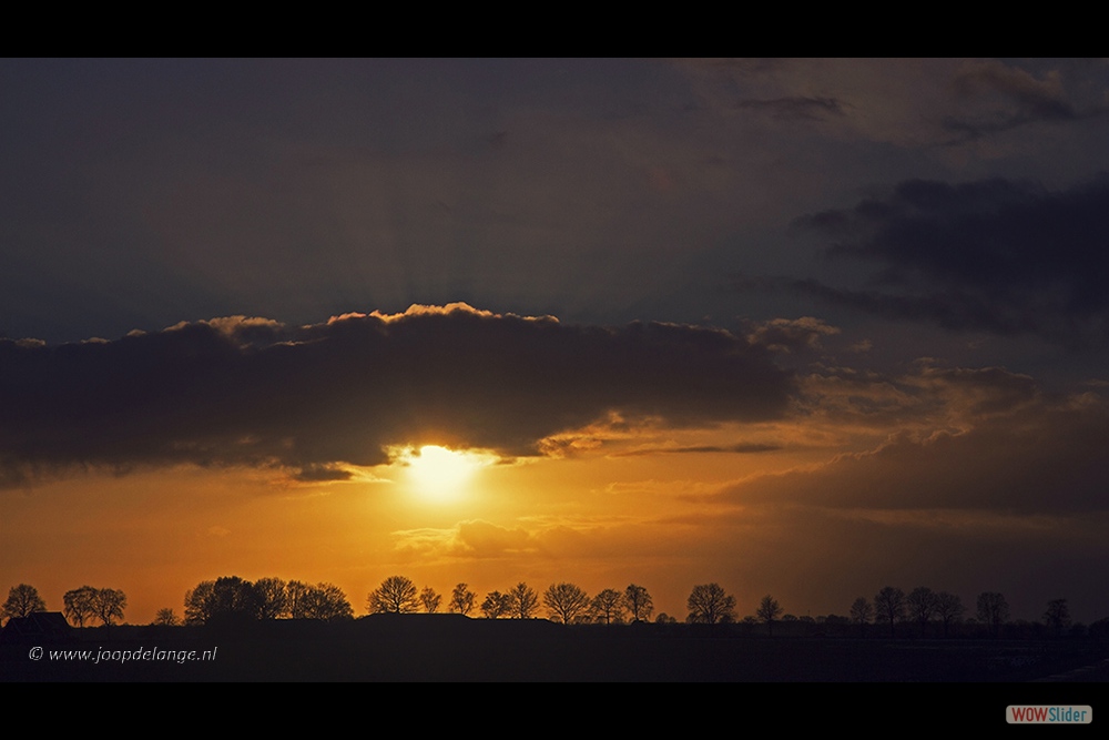 1497-5556 Wolken CrosProcessing16x9=14-1-17